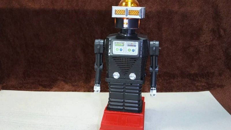 laughing robot 1.jpg laughing robot 1.jpg